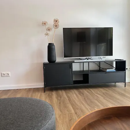 Apartmenthaus Schwingewiesen 2 아파트 슈타데